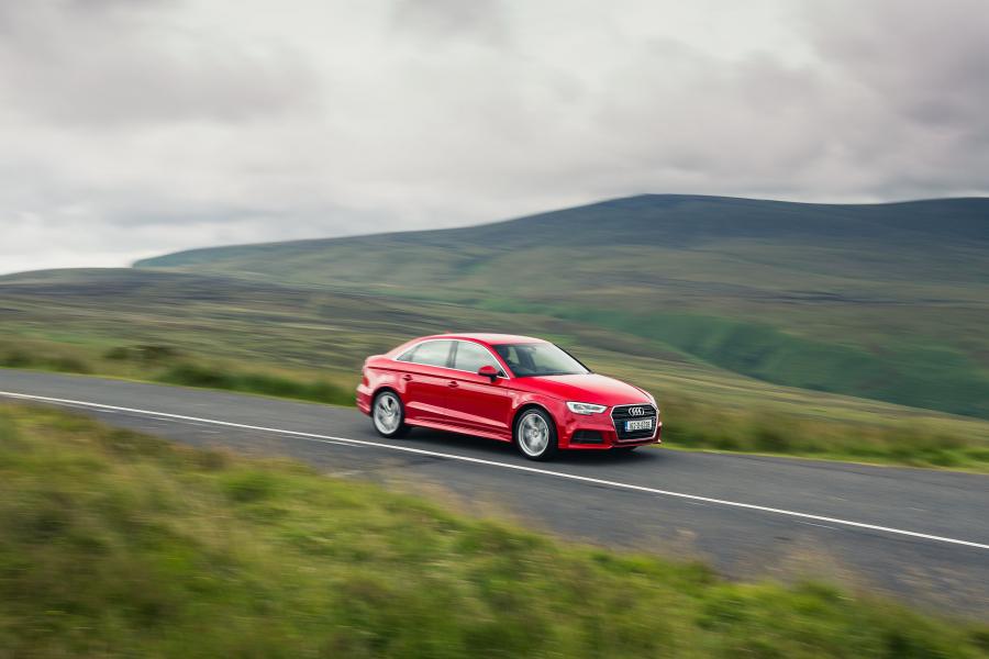  Audi A3 Sedan 2.0 TDI S-Line (8V) 2016 года  (UK) (фото 3 из 24)